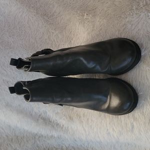 Size 9.5 Women’s A+ by Aldo Ankle Heeled Boots Grey